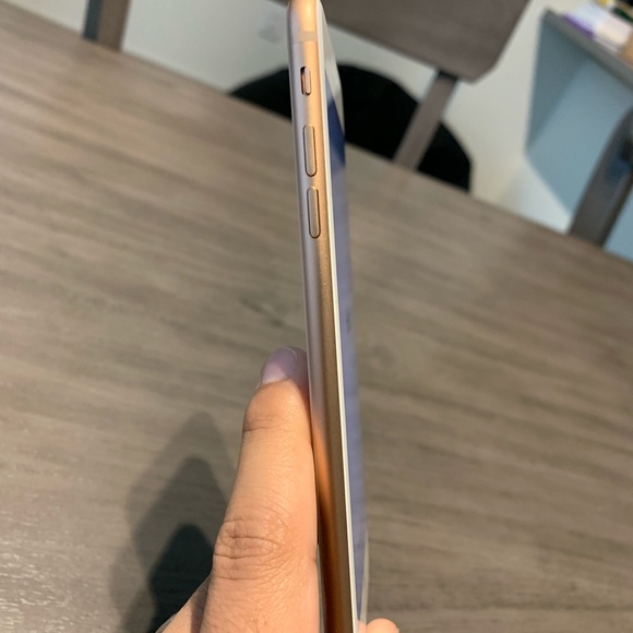 iPhone 8 Plus - Picture 7 of 8